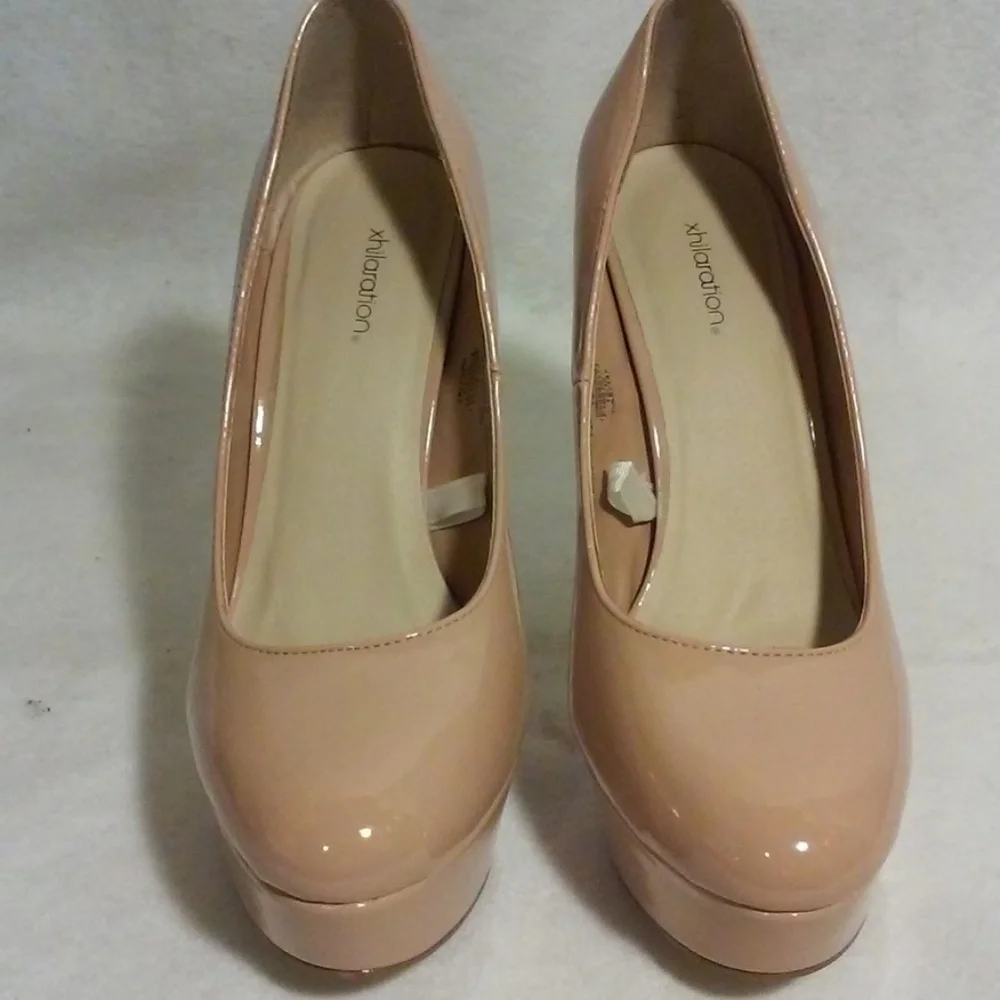 Vintage Y2k  Beige Faux Patent Platform Pumps, 40s Pinup Girl Style Size…